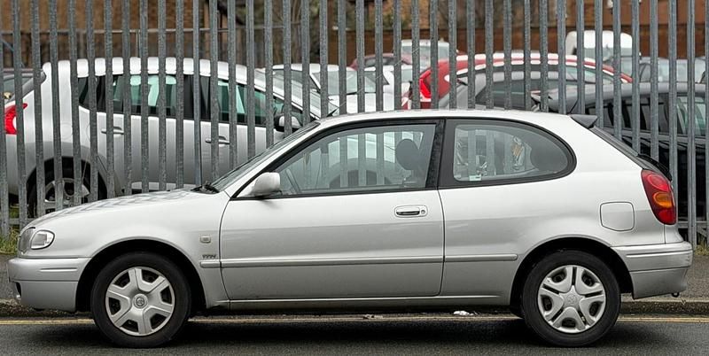 Used Toyota Corolla 2001 Silver Hatchback
