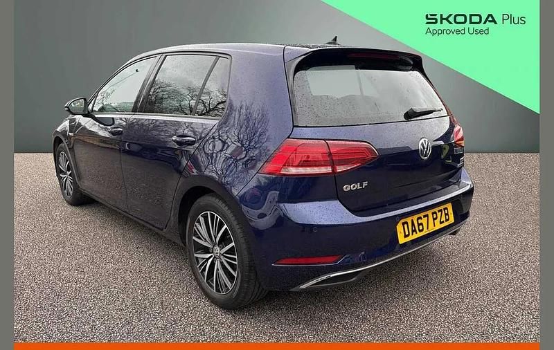 Used VW Golf VII SE 128 HP (94 kW) 2017 Blue Hatchback