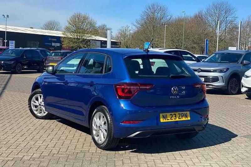 Begagnad VW Polo 95 HK (69 kW) 2023 Halvkombi