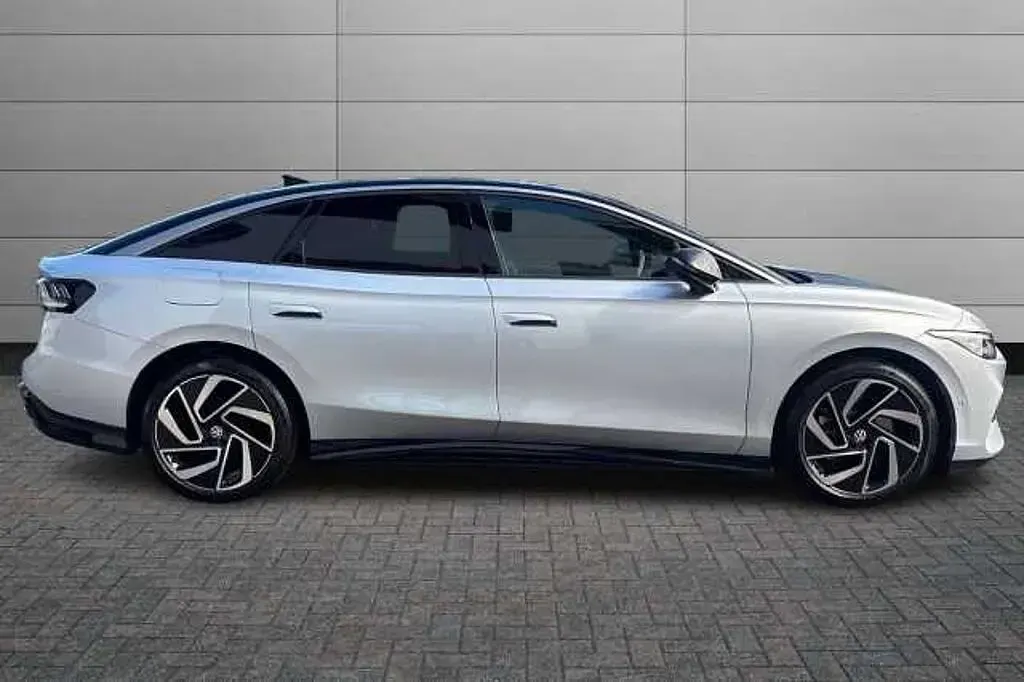 Nouă VW ID.7 210 kW (286 CP) 2026
