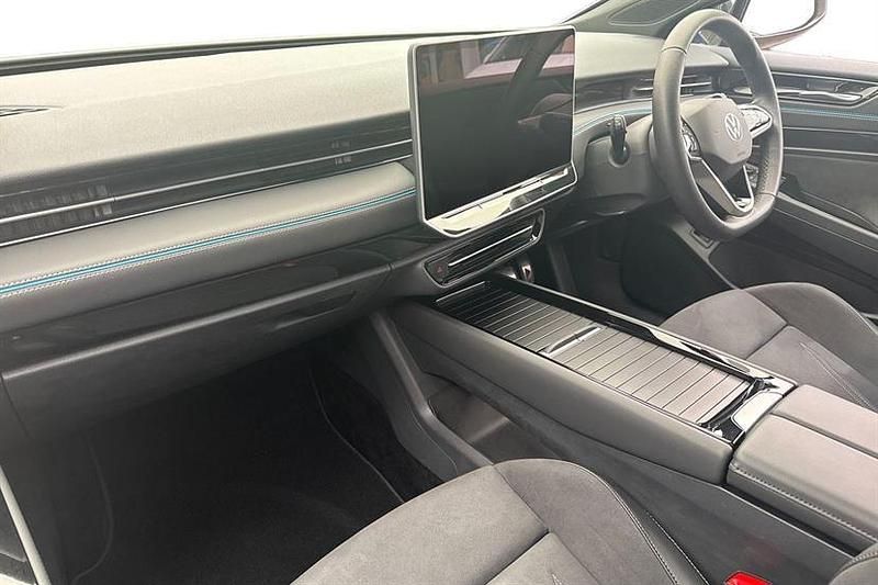 Used VW ID.7 Pro 210 kW (286 HP) 2024 Silver Hatchback