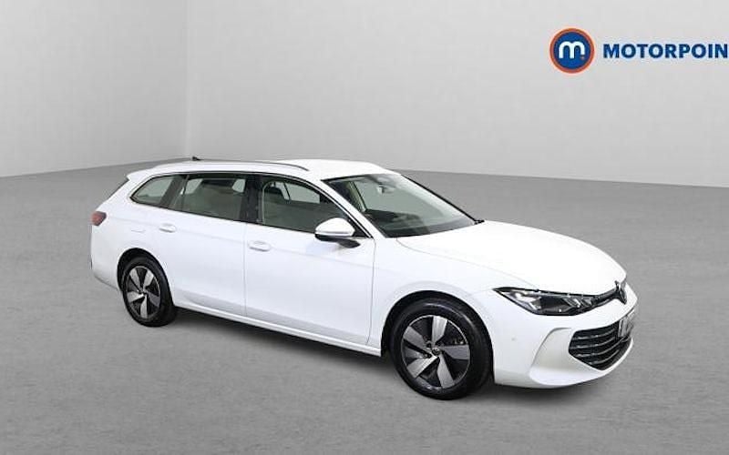 Used VW Passat Life 204 HP (150 kW) 2025 White Estate