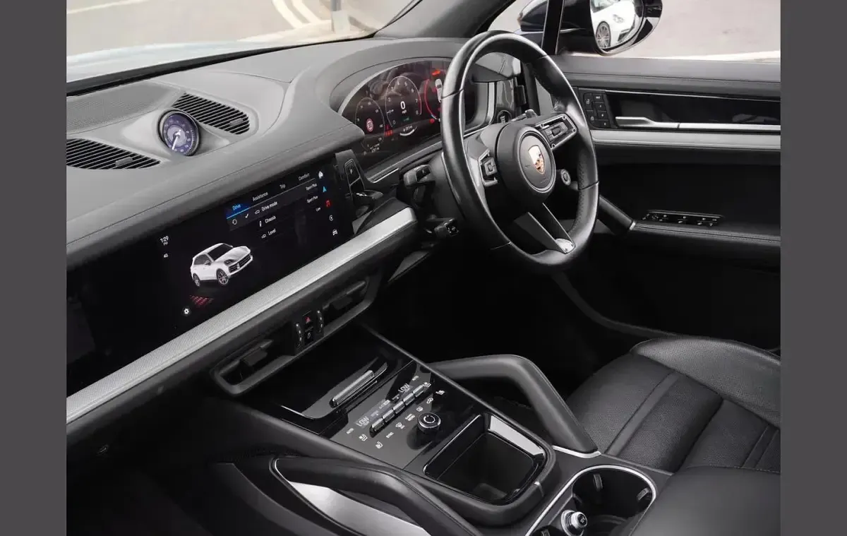 Used Porsche Cayenne 464 HP (341 kW) 2024 Grey SUV