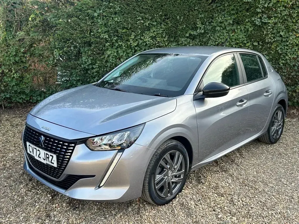 Gebraucht Peugeot 208 Active Premium 75 PS (55 kW) 2022 Grau Kleinwagen