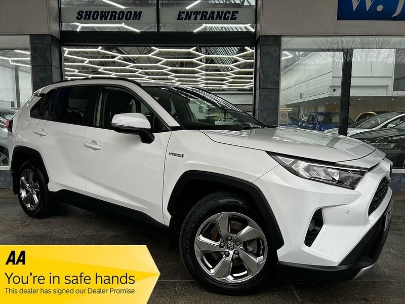 White Used 2021 Toyota RAV4 Hybrid Design SUV | £22,750 (Fair price) - Image 1/4