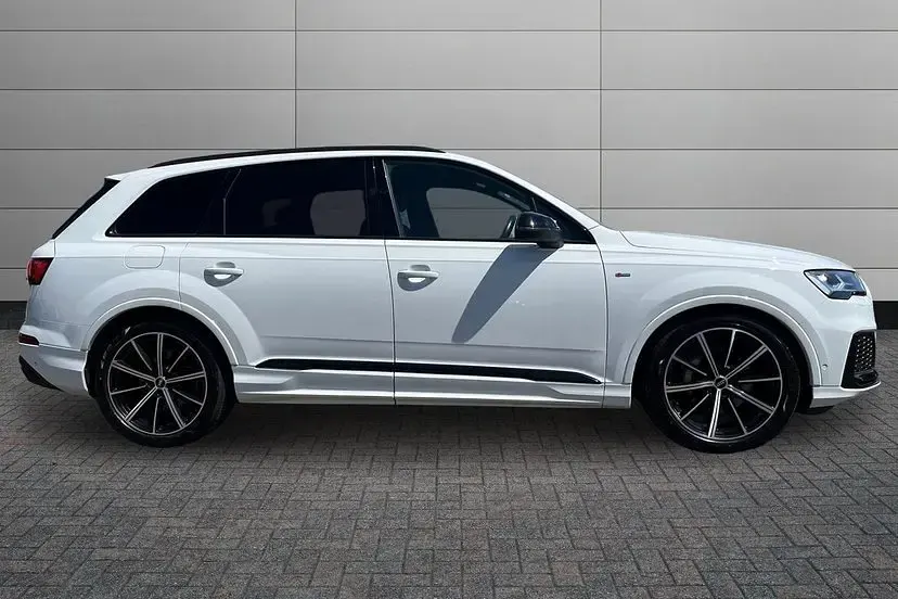 Used Audi Q7 Black Edition 340 HP (250 kW) 2022 White SUV