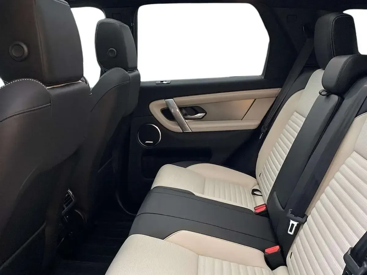 Used Land Rover Discovery 5 SE Dynamic 2025 Black SUV