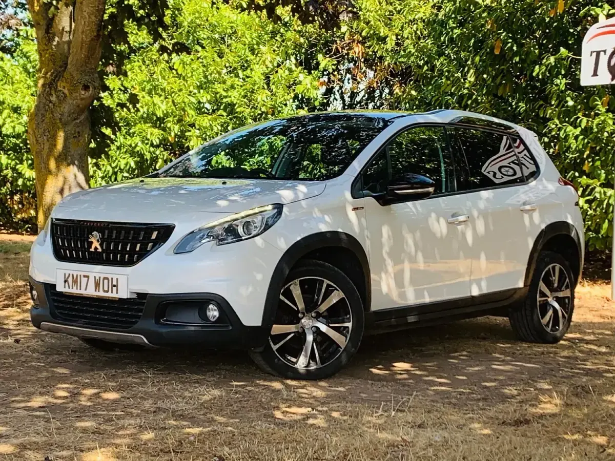 Used Peugeot 2008 GT-line 100 HP (73 kW) 2017 White SUV