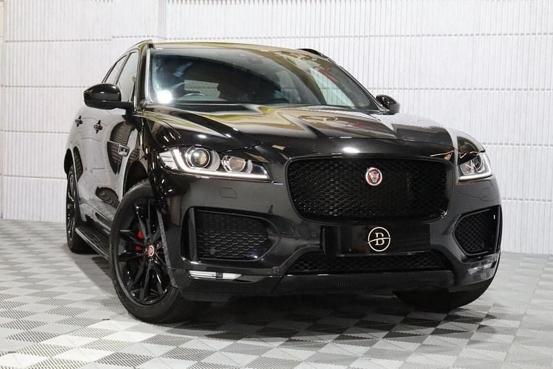 Black Used 2019 Jaguar F-Pace Chequered Flag SUV | £26,200 (Fair price) - Image 1/3