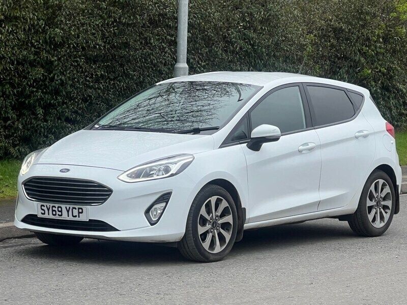 White Used 2019 Ford Fiesta Zetec Hatchback | £4,950 (Fair price) - Image 1/4