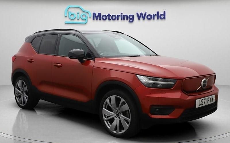 Used 2022 Volvo XC40 Plus SUV | £22,900 (Fair price) - Image 1/4
