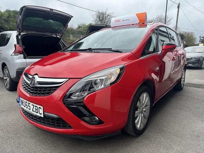 Used Vauxhall Zafira Tourer 140 HP (102 kW) 2015 Red MPV