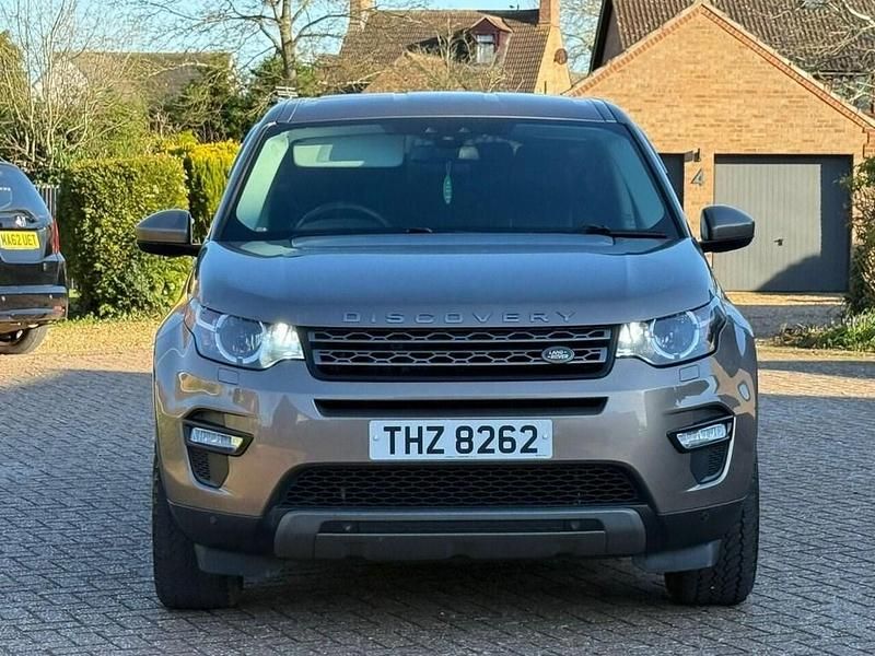 Used Land Rover Discovery Sport SE 180 HP (132 kW) 2015 Brown SUV