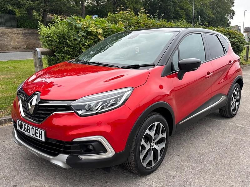 Red/black Used 2018 Renault Captur GT-Line SUV | £8,995 (Fair price) - Image 1/4