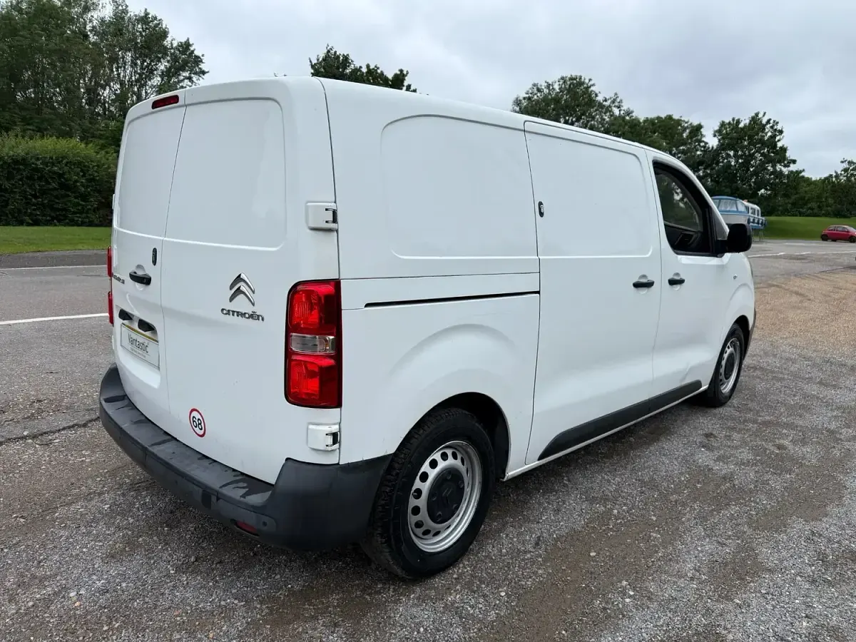 Used Citroën Dispatch 100 kW (136 HP) 2022 White MPV