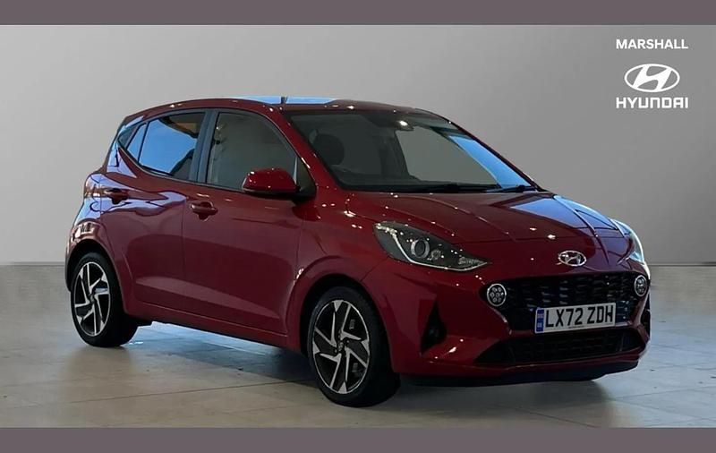 Used Hyundai i10 Premium 67 HP (49 kW) 2022 Red Hatchback