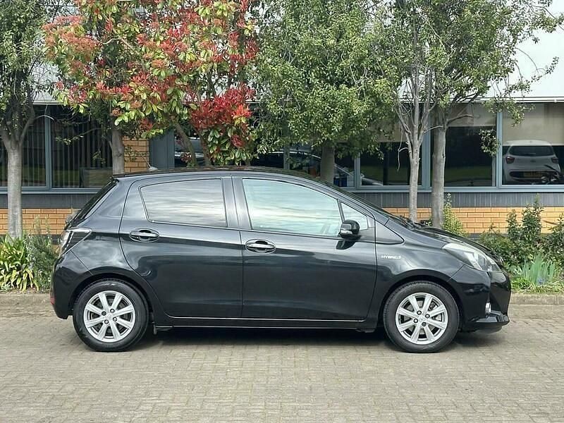 Used Toyota Yaris Hybrid T4 2012 Black Hatchback