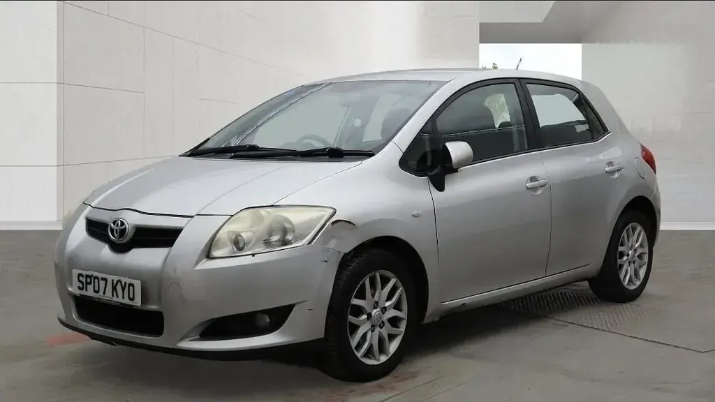 Usado Toyota Auris 2007 Prateado Citadino