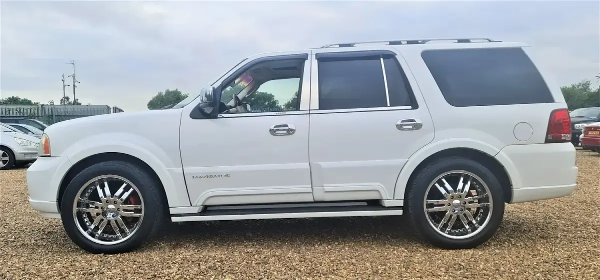 Used Lincoln Navigator 2021 White SUV
