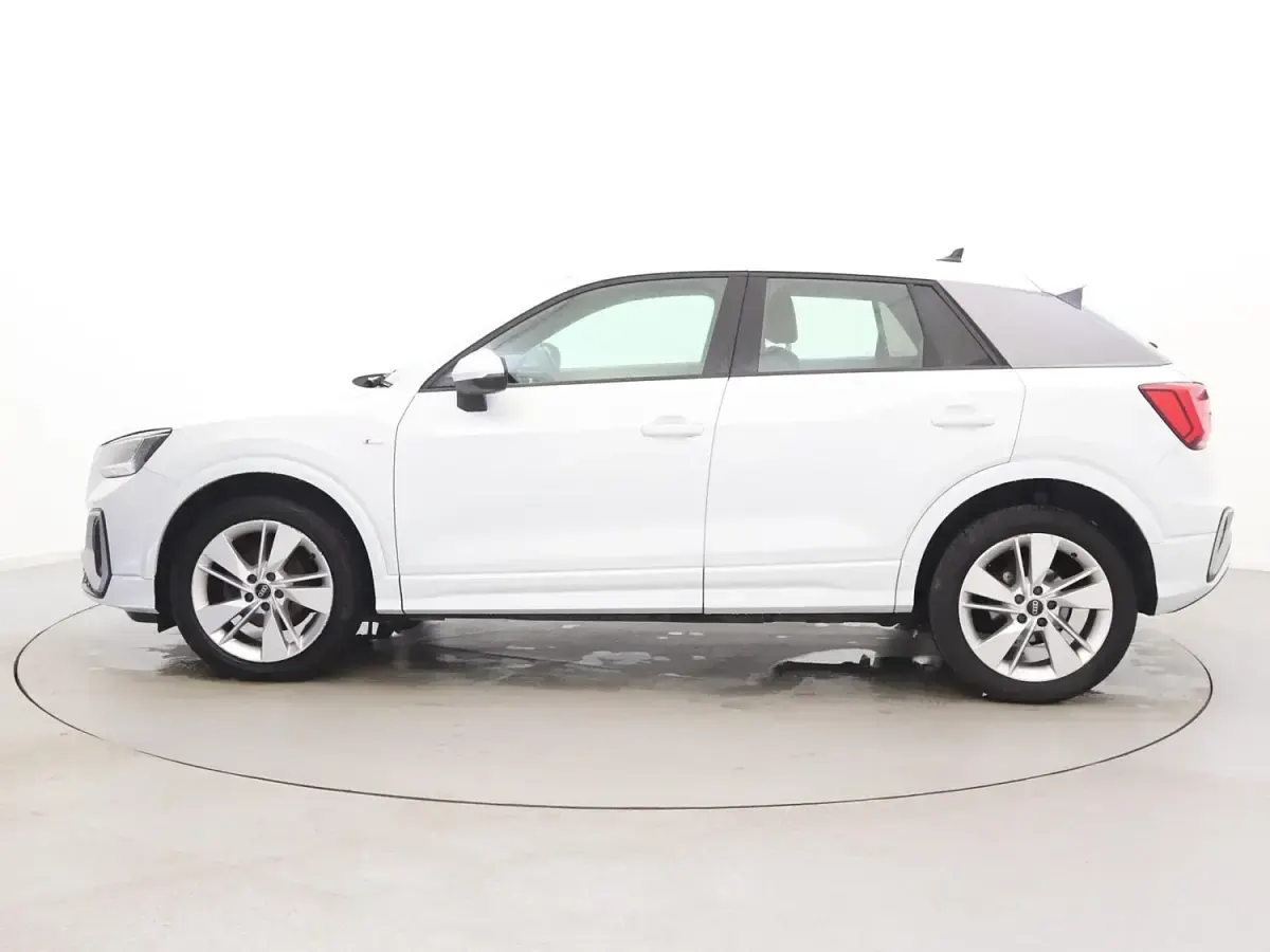 Usado Audi Q2 S-Line 2023 Blanco SUV