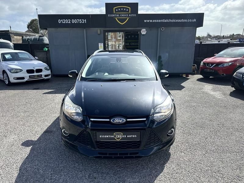 Used Ford Focus Zetec 115 HP (84 kW) 2014 Black Estate