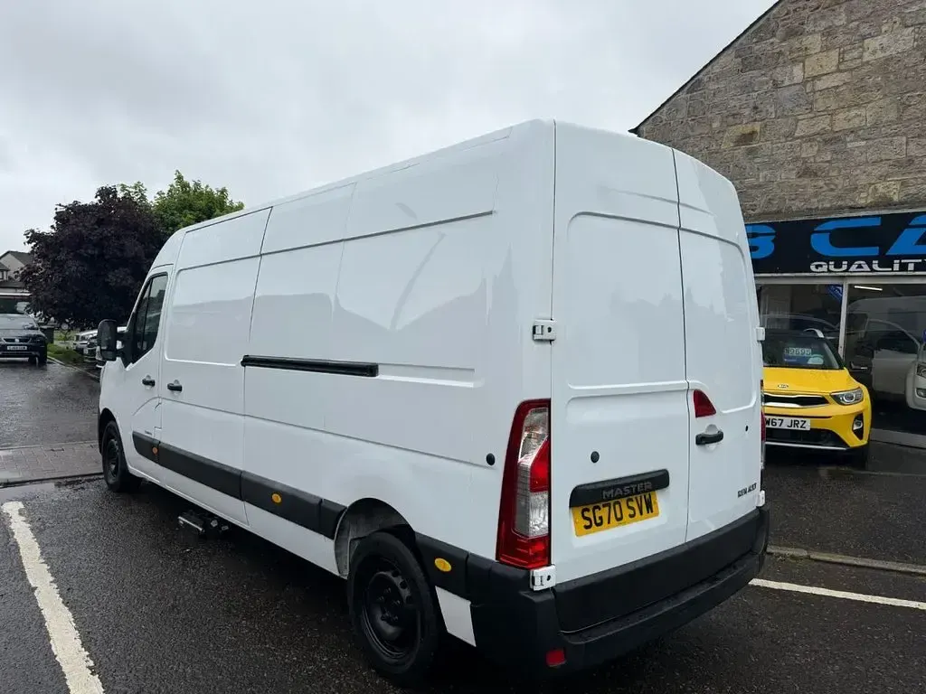 Used Renault Master Business 2020 White MPV