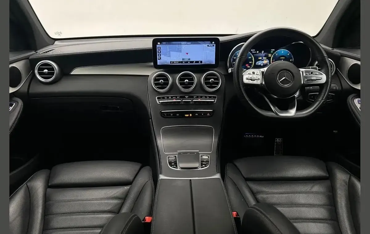Used Mercedes GLC220 AMG Line Premium 191 HP (140 kW) 2022 Silver SUV