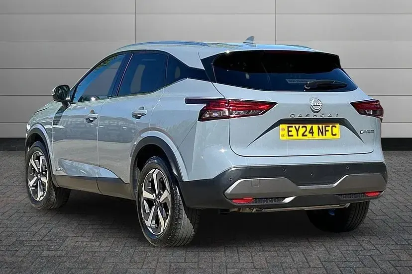 Used Nissan Qashqai N-Connecta 190 HP (139 kW) 2024 Gun metallic SUV
