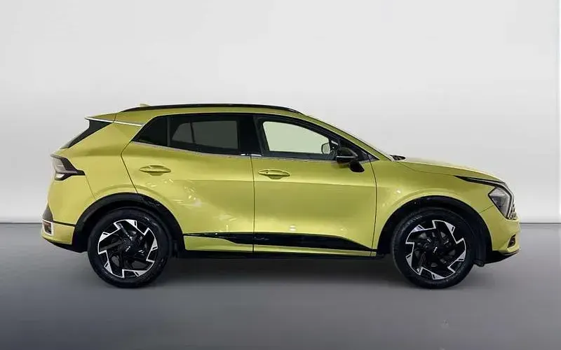 Used Kia Sportage GT-Line 150 HP (110 kW) 2023 Yellow SUV