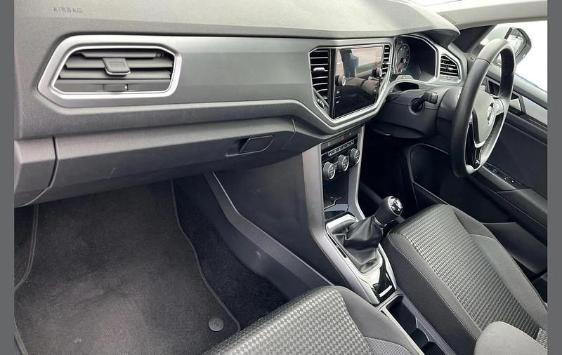 Used VW T-Roc Life 150 HP (110 kW) 2021 White SUV