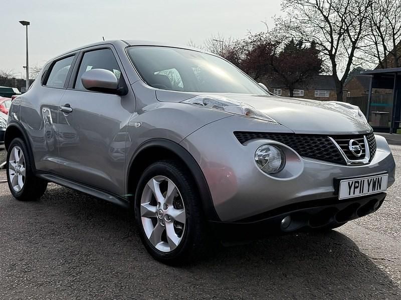 Begagnad Nissan Juke Acenta 2011 Silver SUV