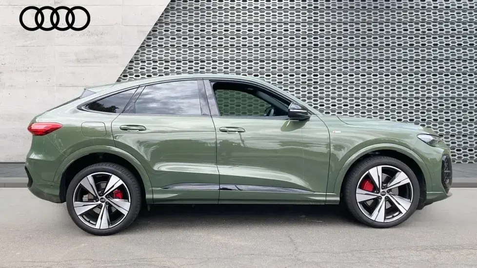 Used Audi Q5 Comfort 204 HP (150 kW) 2026 Green SUV