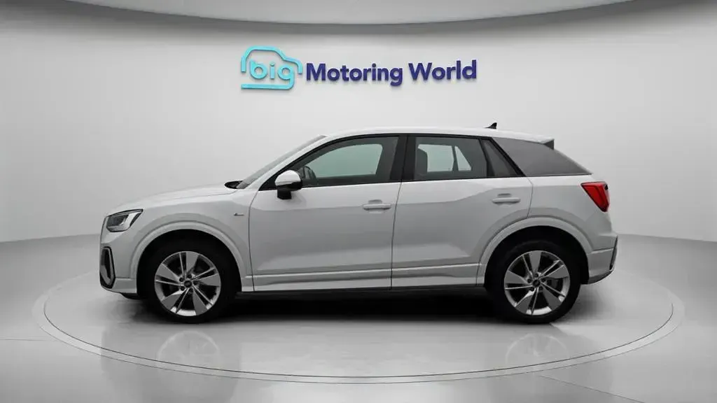 Used Audi Q2 S-Line 150 HP (110 kW) 2021 White SUV