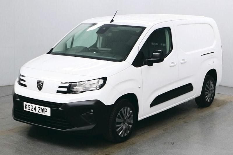 White Used 2024 Peugeot Partner MPV | £12,990 (Good price) - Image 1/4
