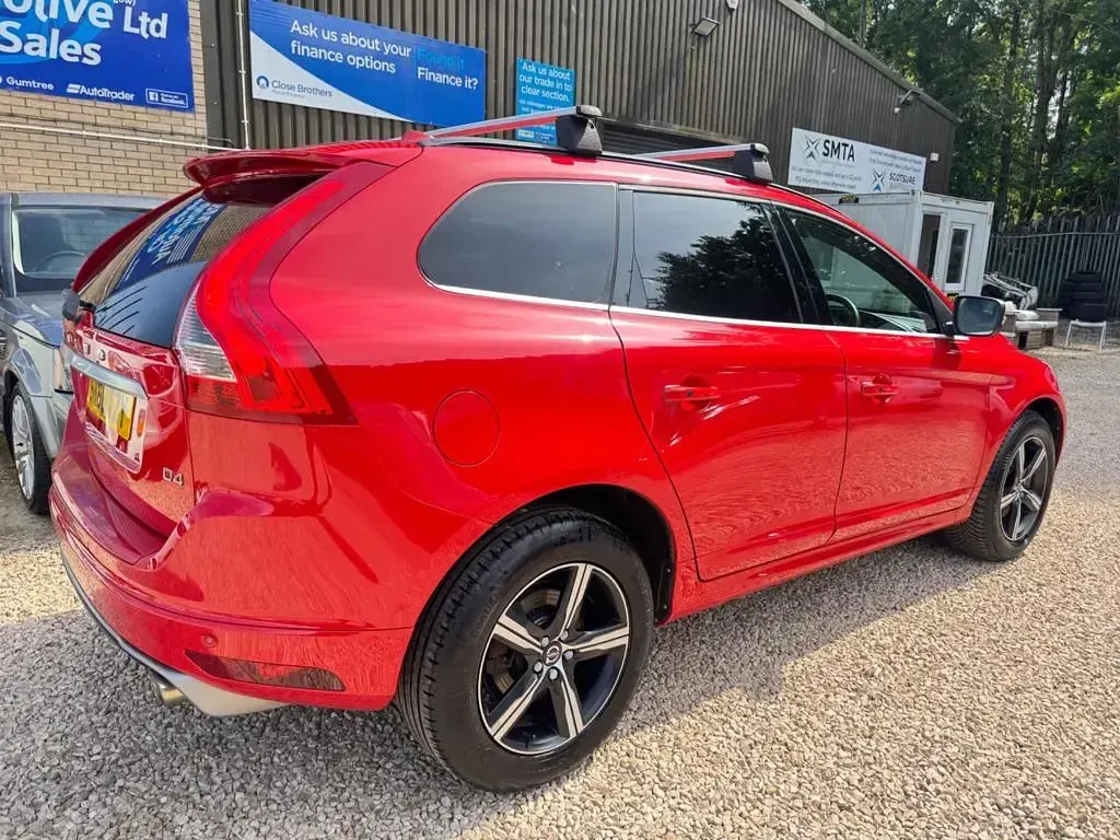 Used Volvo XC60 R-Design 190 HP (139 kW) 2016 Red SUV