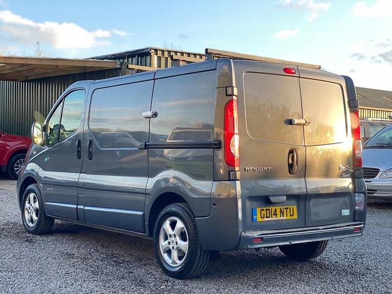 Used Renault Trafic 115 HP (84 kW) 2014 Grey MPV