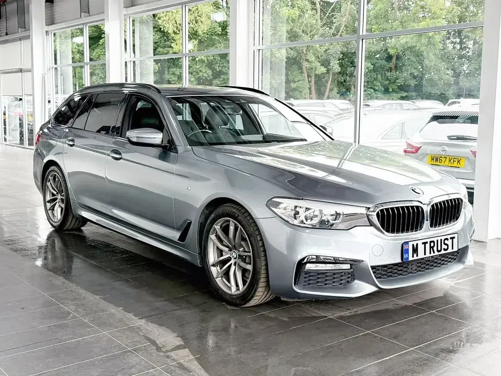 Used BMW 520 M Sport 184 HP (135 kW) 2018 Blue Estate