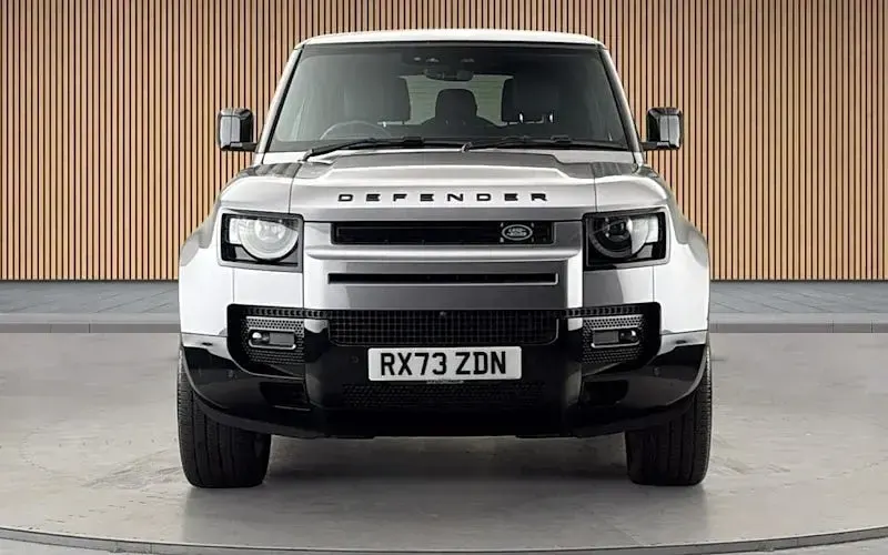 Used Land Rover Defender HSE Dynamic 249 HP (183 kW) 2025 SUV