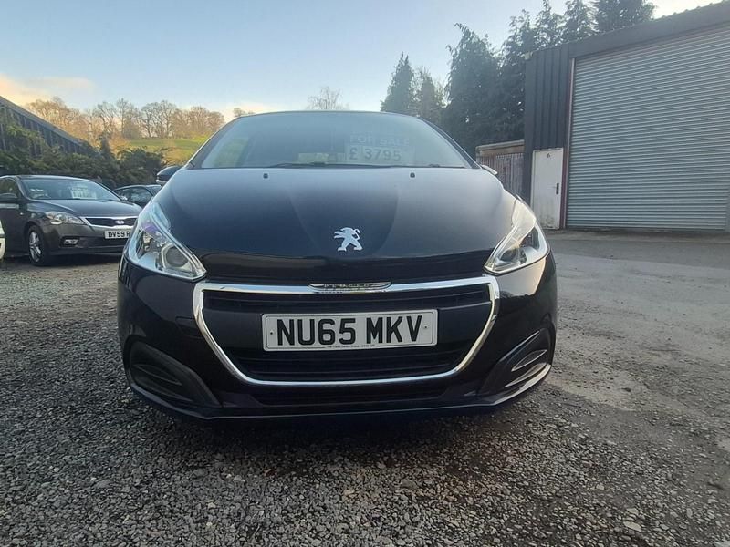 Used Peugeot 208 Active 82 HP (60 kW) 2015 Black Hatchback