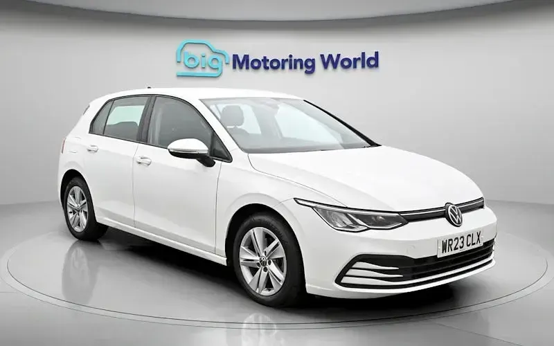 Used VW Golf VIII Life 150 HP (110 kW) 2023 White Hatchback