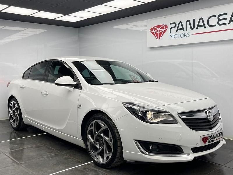 White Used 2015 Vauxhall Insignia SRi Hatchback | £8,495 (Expensive) - Image 1/4