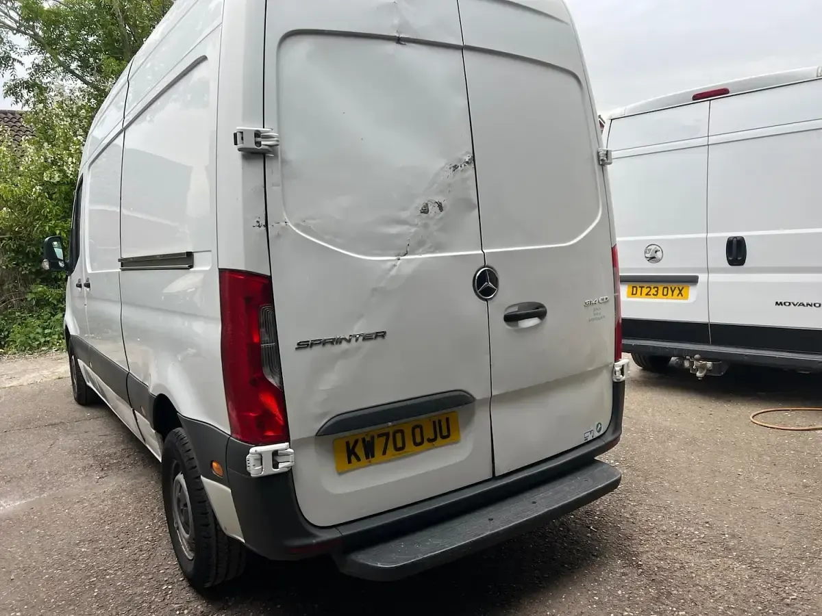 Used Mercedes Sprinter Progressive 141 HP (103 kW) 2021 White Van