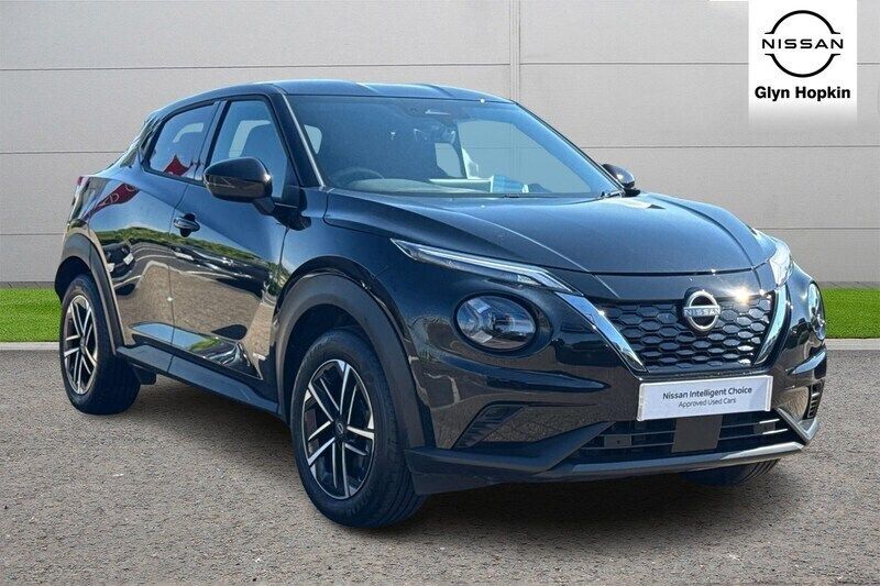 Black New 2024 Nissan Juke N-Connecta SUV | £22,045 (Fair price) - Image 1/2