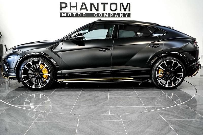 Used Lamborghini Urus 666 HP (489 kW) 2024 Black SUV