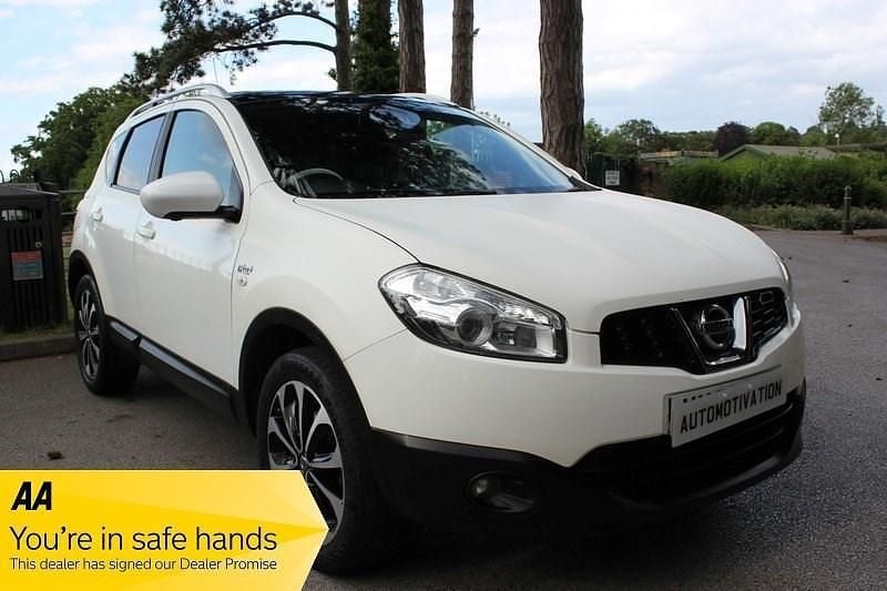 White Used 2012 Nissan Qashqai N-TEC SUV | £2,345 (Super price) - Image 1/3