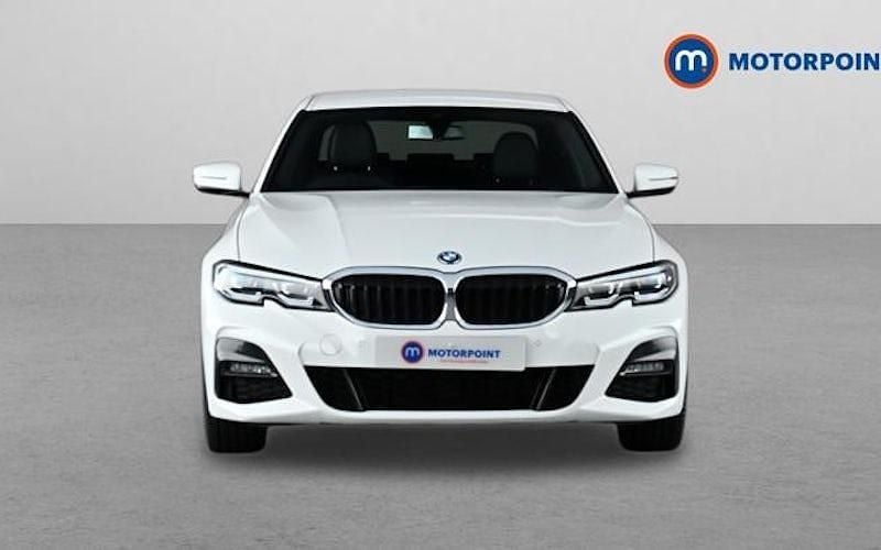 Usado BMW 330e M Sport 292 HP (214 kW) 2022 Branco Sedan
