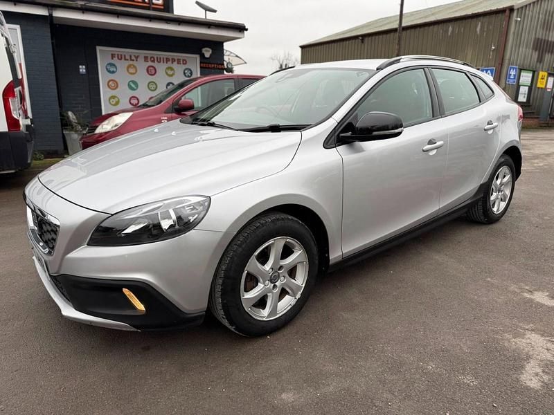 Used Volvo V40 SE 2015 Silver Hatchback