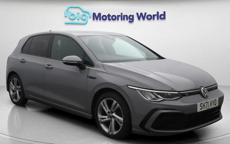 Used 2024 VW Golf VIII R-line Hatchback | £17,600 (Super price) - Image 1/4