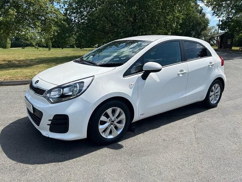 White Used 2016 Kia Rio Hatchback | £5,995 (Fair price) - Image 1/4