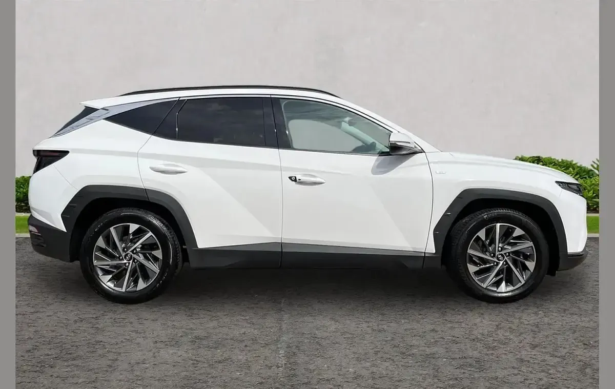 Used Hyundai Tucson Premium 230 HP (169 kW) 2023 White SUV